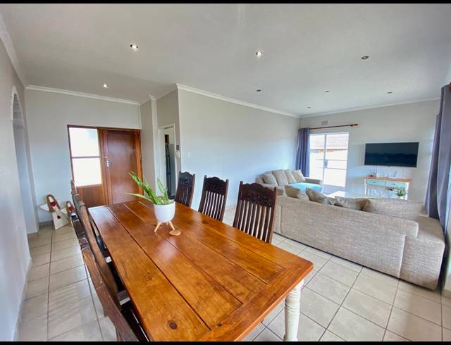 3 BEDROOM HOUSE TO LET IN BAYVIEW